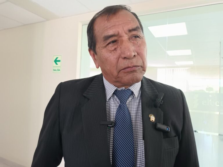 Congresista Coayla cuestiona la ejecución de obras por administración directa