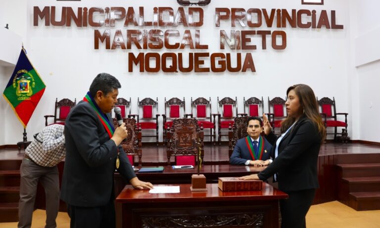 Yeny Aparicio juramentó como nueva regidora de la comuna provincial 