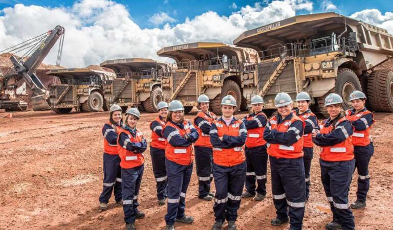 Moquegua: Más de 2,400 mujeres trabajan en el sector minero
