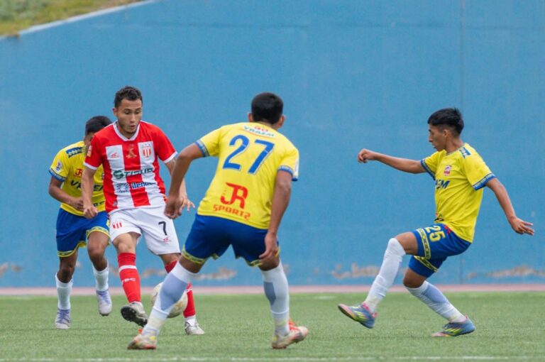 Nacional FBC de Mollendo ganó 3-1 a Nuevo San Cristóbal de Ayacucho