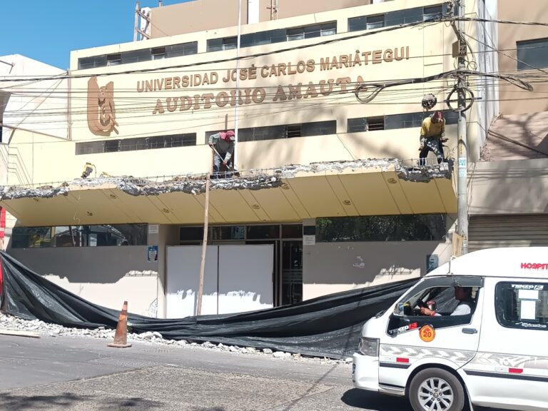 Inician demolición del auditorio Amauta tras adjudicación en subasta de SUNAT