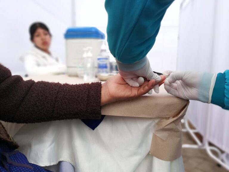 Realizan campaña de prevención del VIH en el Campo Ferial