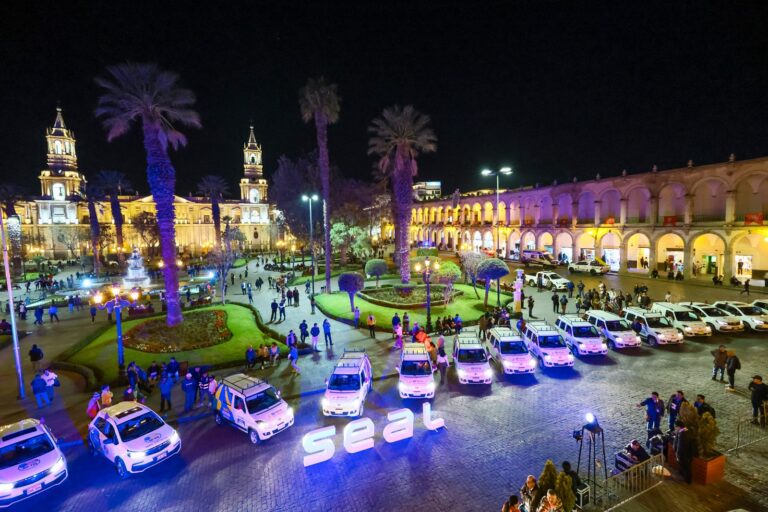 SEAL incorpora 34 vehículos eléctricos para operaciones en Arequipa