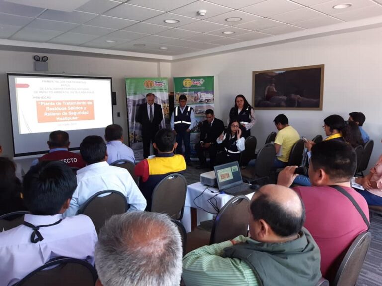 Trinquetes Políticos: Hace 8 años Huatipuka pedía agua a la EPS