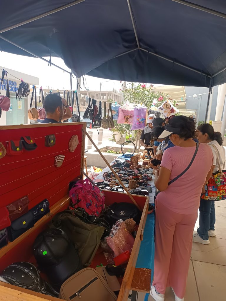 Exhiben productos elaborados por los internos en feria “Cárceles Productivas”