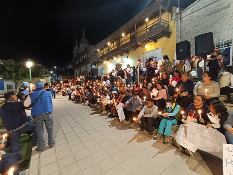 Fiscalía investiga al GORE Moquegua por recursos usados en vigilia pro Vizcarra