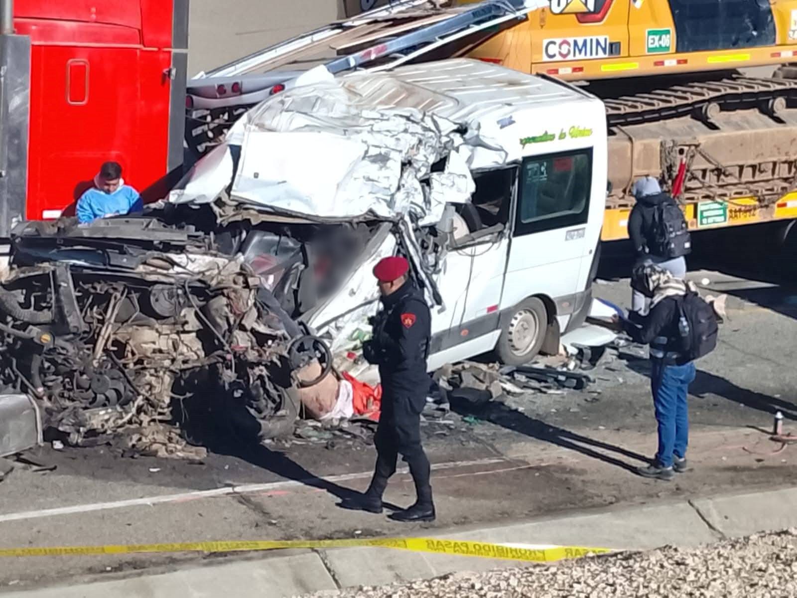 Accidente carretera Puno Moquegua agrupacion musical 25092025 3 DIFUMINADO La Prensa Regional