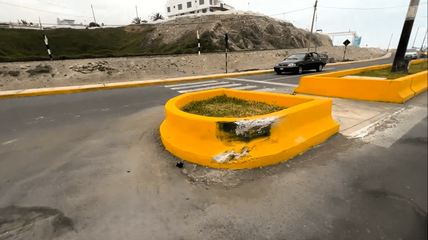 Camioneta de funcionario municipal de Mollendo sufre aparatoso despiste 2 Accidente de transito camioneta Alexander Casapia 14092025 3 La Prensa Regional