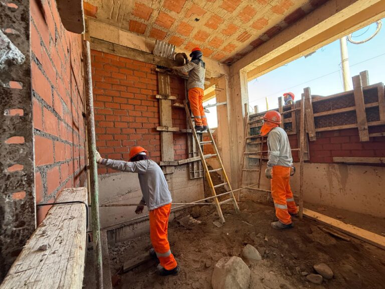 Punta de Bombón: construcción de la I.E. Everardo Zapata alcanza 50% de avance