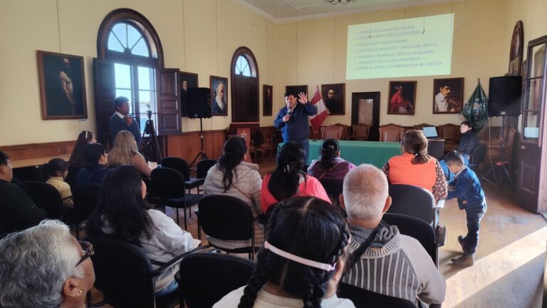 Taller sobre marketing turístico reunió a más de 80 emprendedores en Mollendo