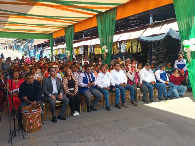 Alcalde provincial en aniversario del mercado central: “Jamás hemos hablado de la construcción”