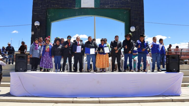 Con resoluciones oficializan que Titire y Aruntaya pasan a jurisdicción de Carumas