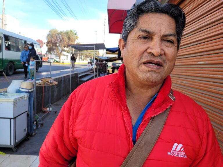 Maestros de Ilo se reúnen con congresista Edgar Tello para analizar ley de nivelación de pensiones