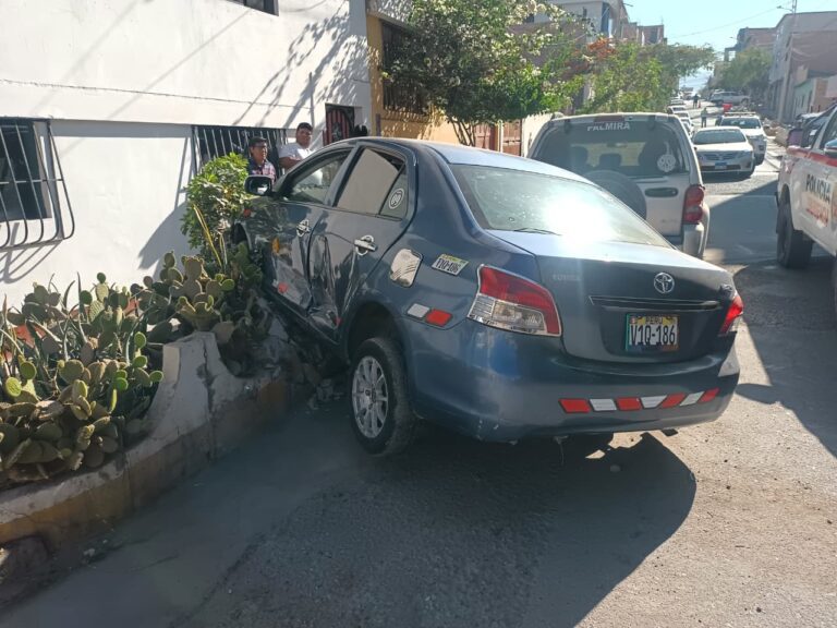 Moquegua: Choque entre dos taxis dejó un herido