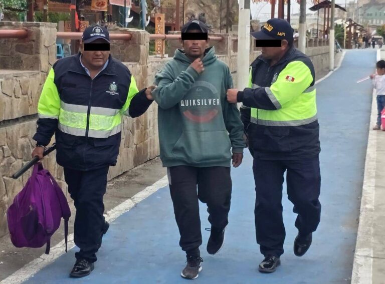 Playas de Mollendo: intervienen a sujeto que intentó robar mochila a estudiante