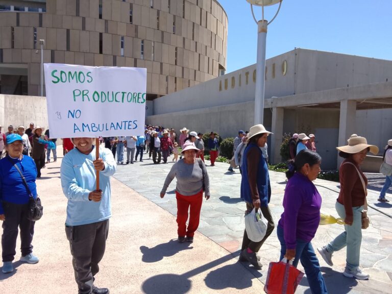 Feriantes de “Chacra a la Olla” protestan por acceso restringido y competencia informal