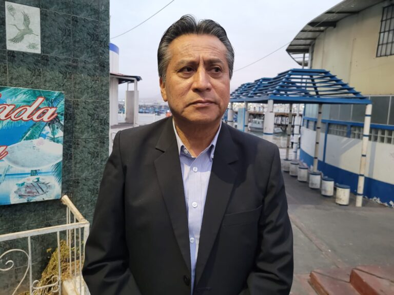 Trabajadores de salud en Ilo exigen destitución del Dr. Juan Herrera