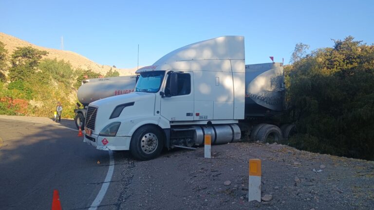 Despiste de cisterna boliviana genera alarma entre transportistas