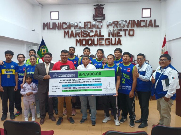 Equipo moqueguano que viajará a Cusco recibe apoyo municipal