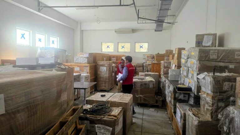 Contraloría recomienda distribuir equipos médicos y reactivar hospital Maritza Campos