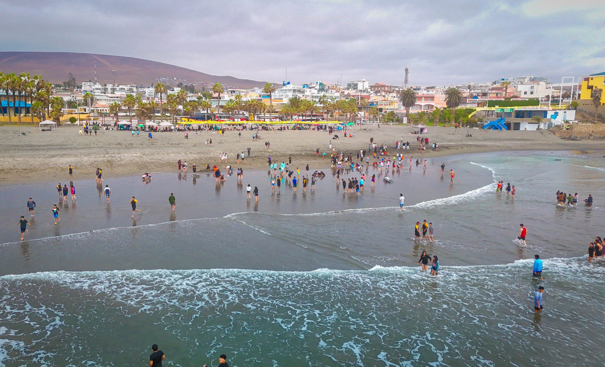 Estudiantes Arequipa playas de Mejia 26092025 3 La Prensa Regional