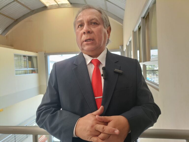 Docentes fueron separados por casos de violencia contra alumnos