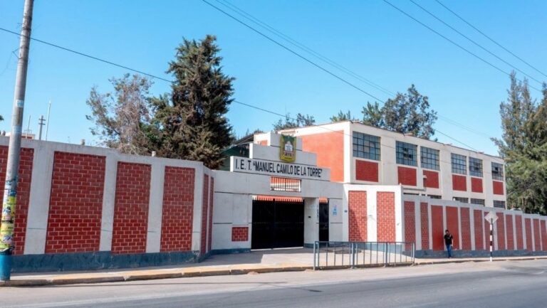 Padres de la I.E. Manuel C. de la Torre anuncian marcha por retraso en demolición