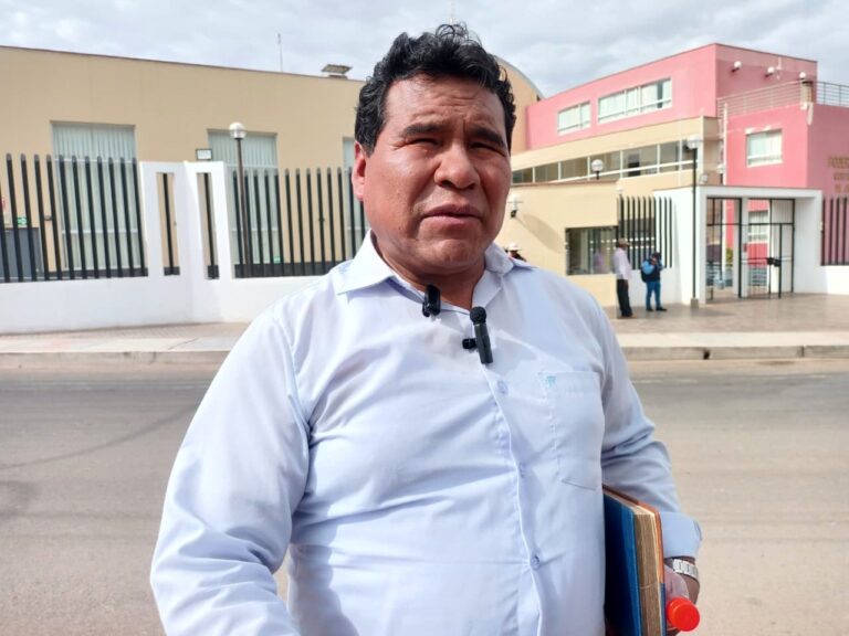 Pese a su baja ejecución, alcalde de Ichuña promete un cierre en azul