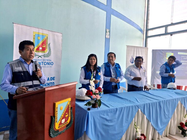 Mantenimiento de cajas de registro y desagüe en San Antonio