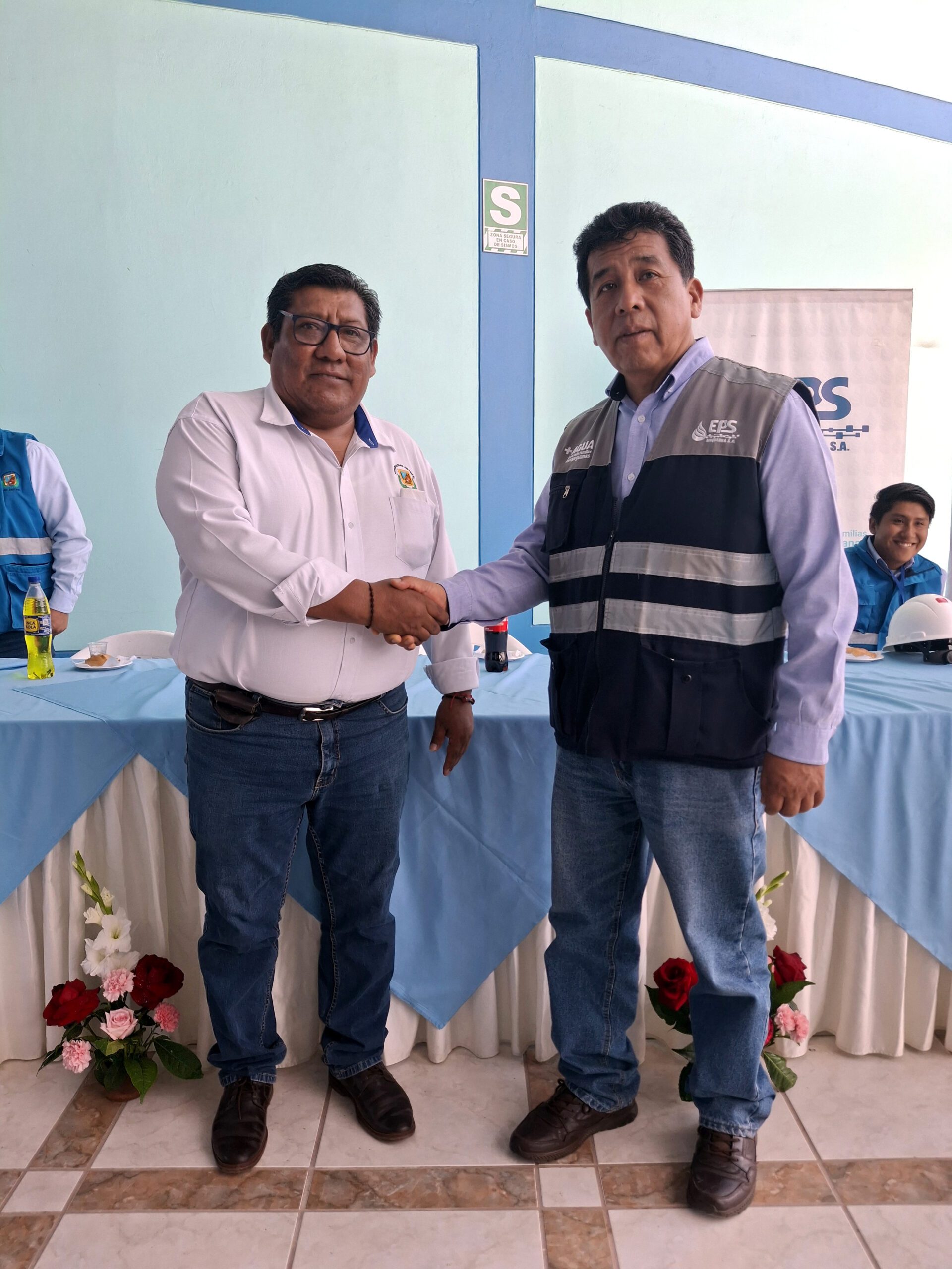 Mantenimiento de cajas de registro y desague en San Antonio 24092025 3 scaled La Prensa Regional