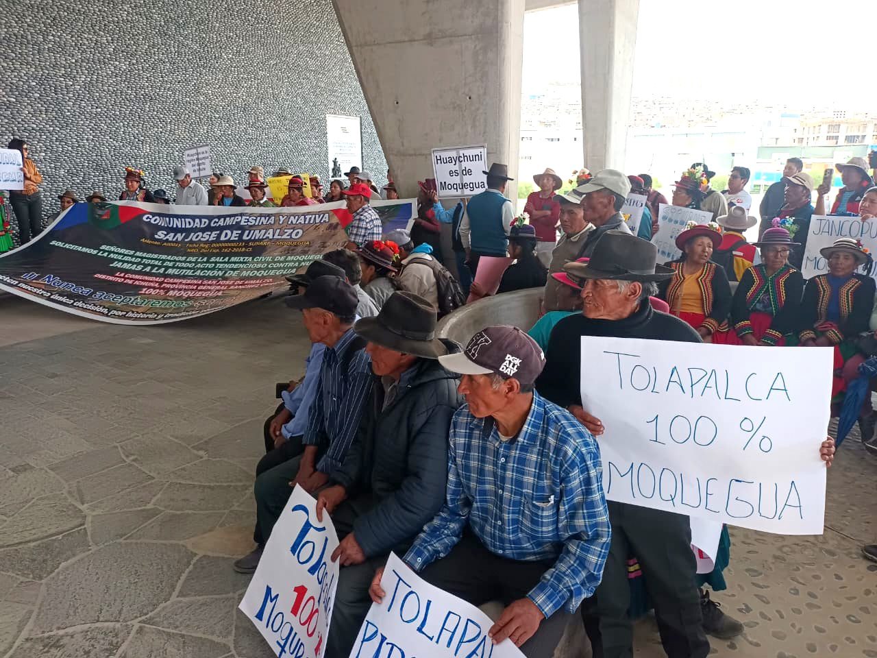 Marcha de comunidades campesinas Ichuna en rechazo a invasion de Puno 26092025 16 La Prensa Regional