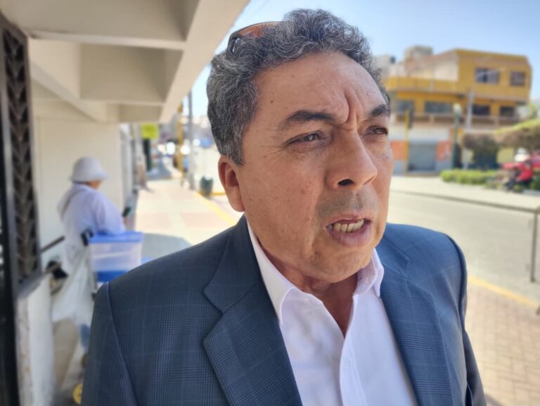 Aún sin definir reubicación de minivanes en Mollendo