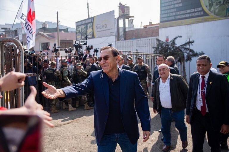 Martín Vizcarra abandonó el penal de Barbadillo en cumplimiento de mandato judicial