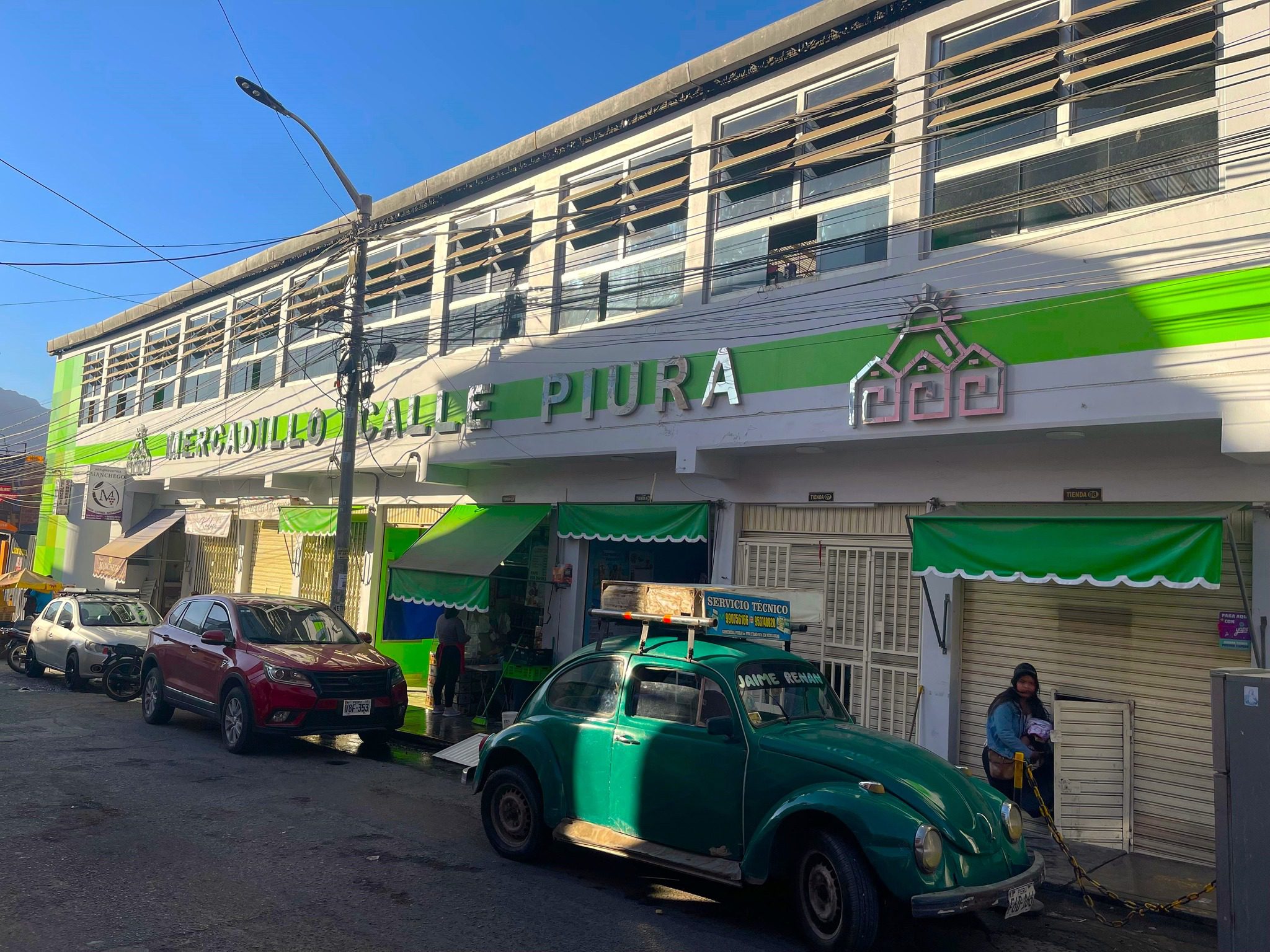 Trinquetes Políticos: Compleja y kilométrica cédula de votación 1 Mercadillo de la calle Piura Moquegua 03072025 La Prensa Regional