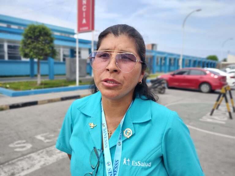 38 enfermeras de EsSalud de Mollendo se pliegan a huelga indefinida