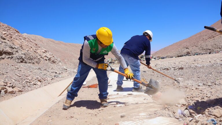 Municipalidad inicia mantenimiento del relleno sanitario de Moquegua