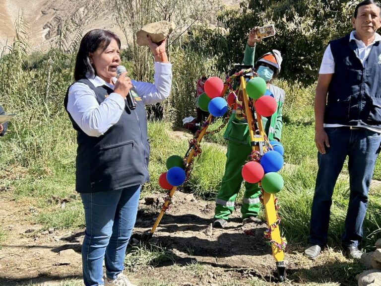 Trinquetes Políticos: Omate: cuando el río suena…