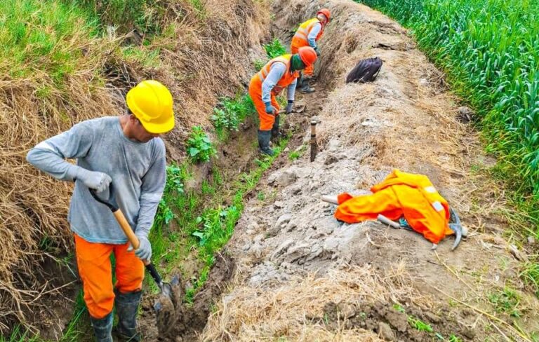 Proyecto de riego en Cocachacra registra 2.25% de avance