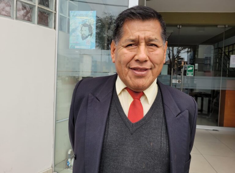 Oswaldo Roque continuará como director de la UGEL Ilo en 2026 tras ganar concurso