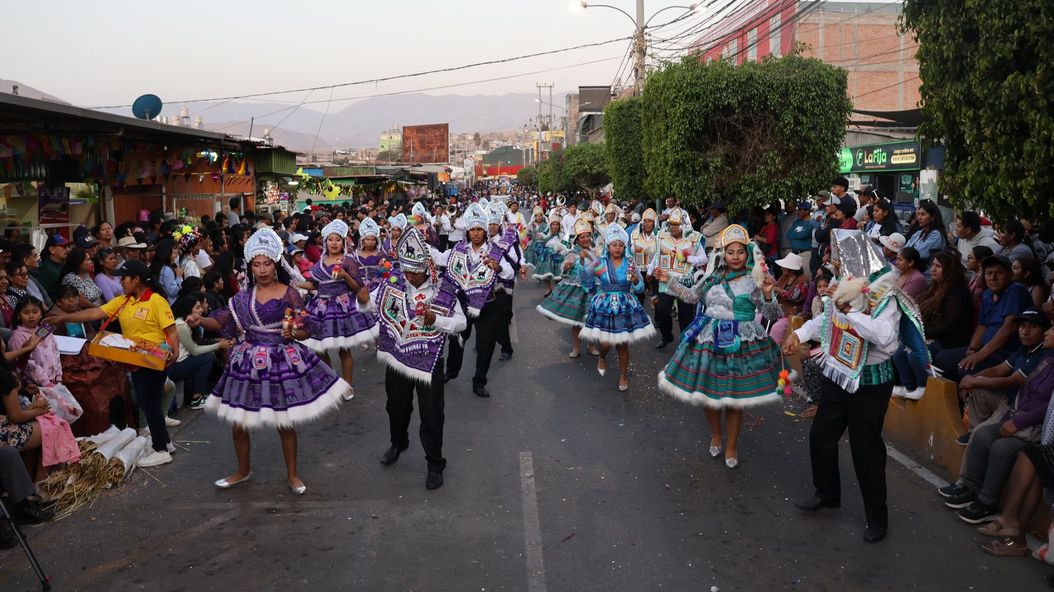 Pasacalle por los 60 anos del Mercado Central de Moquegua 14092025 15 La Prensa Regional