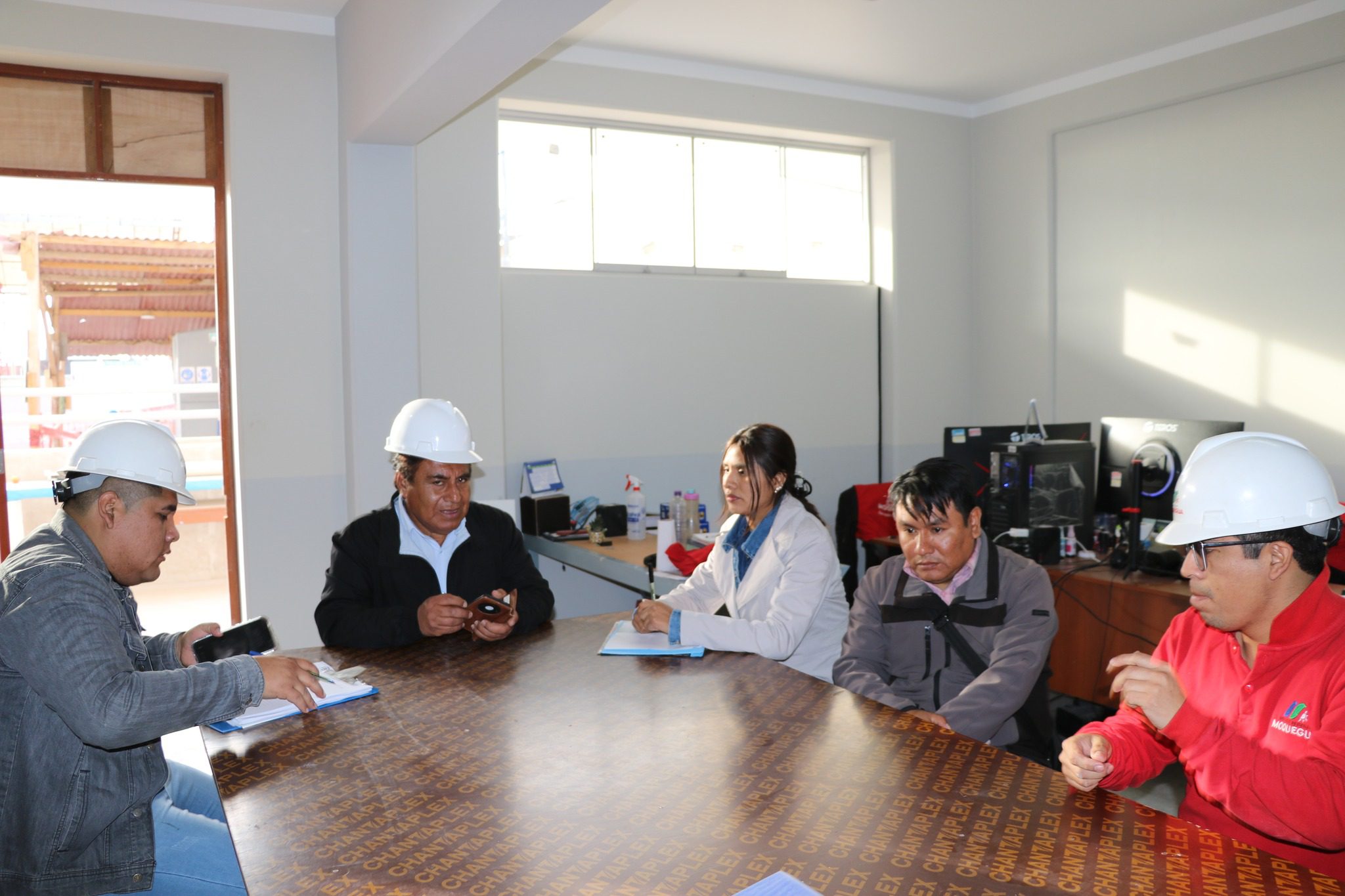 Trinquetes Políticos: Pinceladas de mi tierra 2 Pedro Noguera Prado supervisa diferentes obras 05092025 5 La Prensa Regional