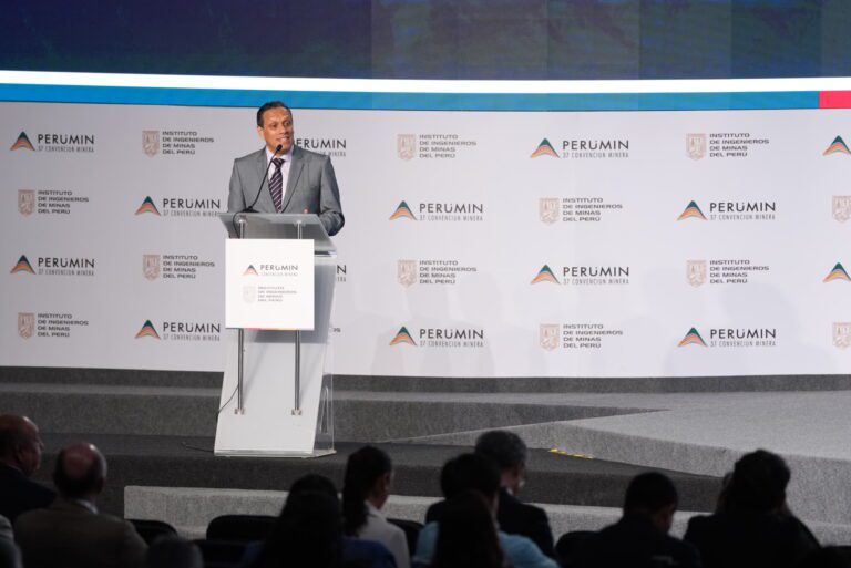 PERUMIN 37: IIMP propone shock de inversiones público-privadas para cerrar brechas