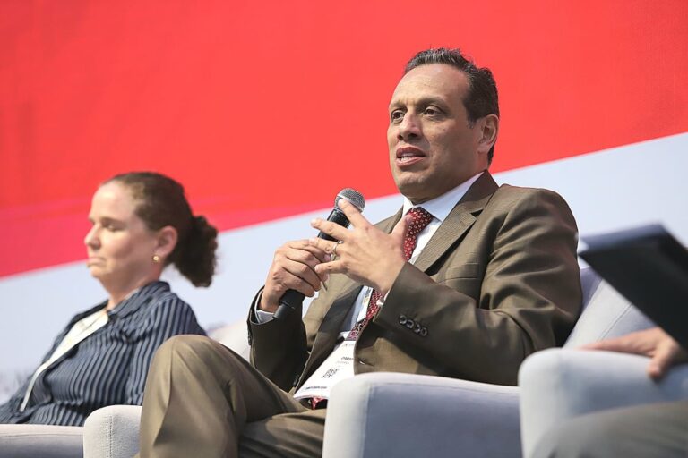 Gobernanza y confianza es la ruta para reactivar proyectos mineros, advierten en PERUMIN 37