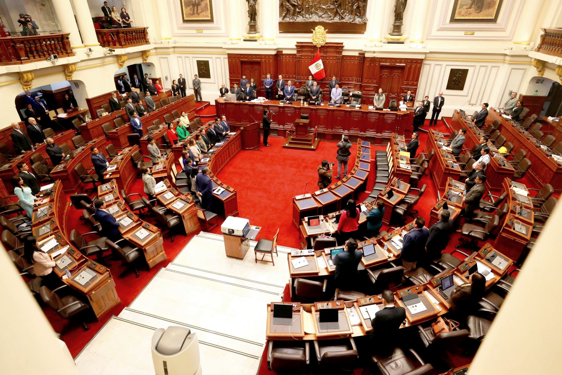 Trinquetes Políticos: "Preocupación" en construcción civil 2 Pleno del Congreso a La Prensa Regional