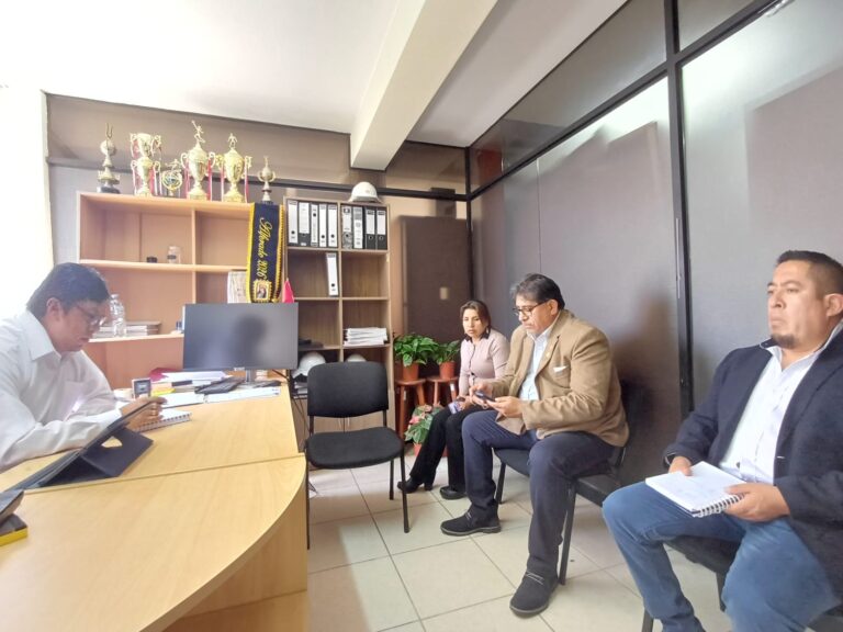 Consejero Huanca coordina con Infraestructura avances de proyectos en Islay