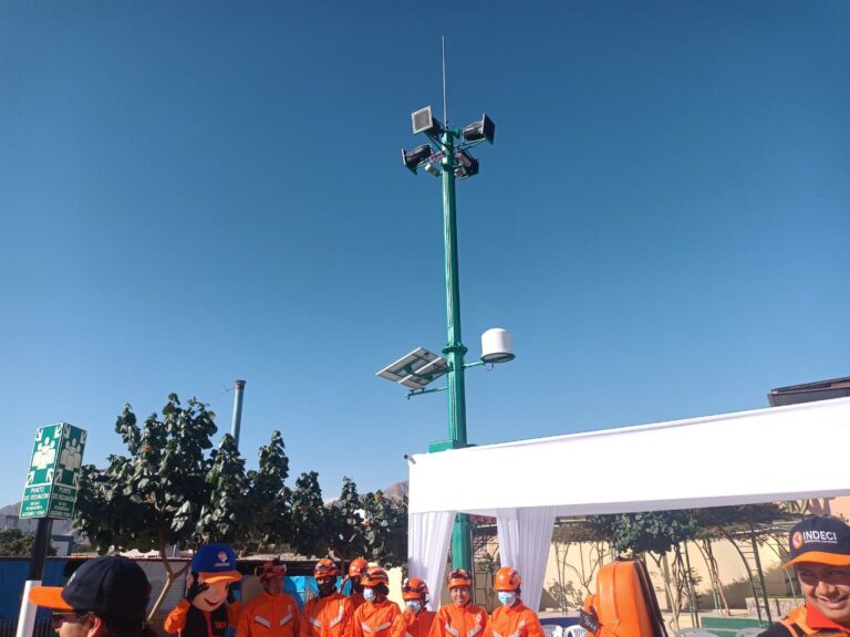 Moqueguanos e ileños participaron en simulacro multipeligro con sistema de alerta temprana
