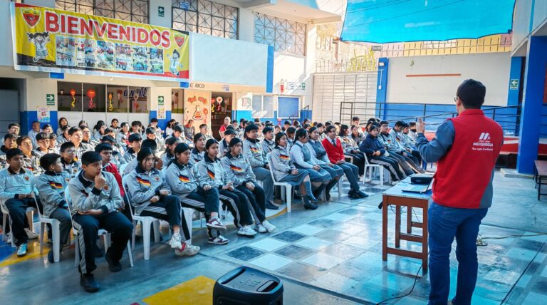 Taller de gestión cultural fortalece liderazgo juvenil en Moquegua