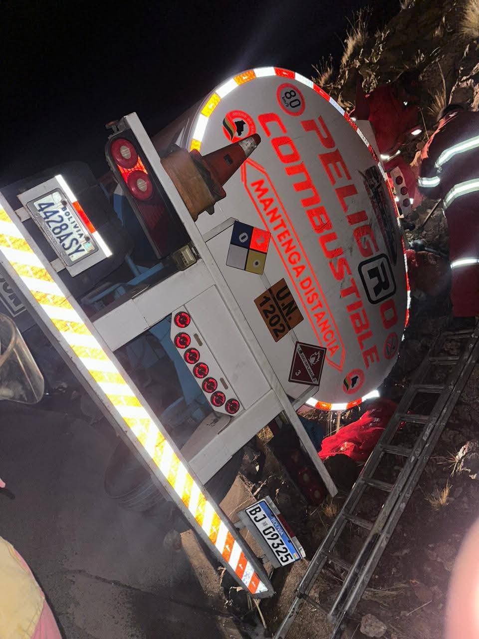 Volcadura cisterna boliviano Moquegua 31082025 2 La Prensa Regional