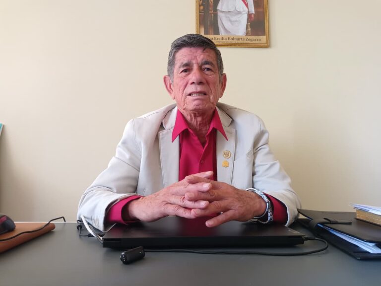 Trinquetes Políticos: Qué espera que no renuncia el prefecto