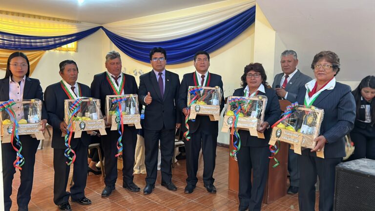 Trinquetes Políticos: La Capilla y sus 83 añitos